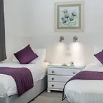 High Range Self-Catering Chalets