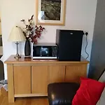 Avalon Studio. Comfy Well Equipped Cosy Studio.
