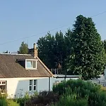 Wee Blondie\'S Ski Cottage