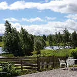 Lochside Cottage - Near Aviemore