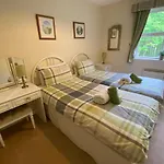 Falcon Lodge