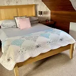 Dunroamin Bed And Breakfast