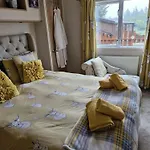 Cairn View Chalet