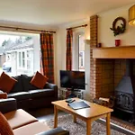 Holly Lodge