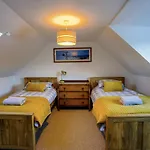 Wee Blondie\'S Ski Cottage