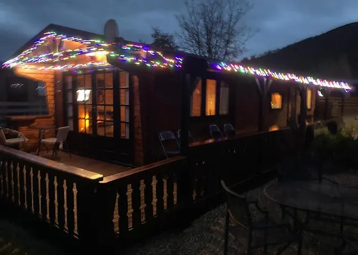 Riverside Lodge Retreat