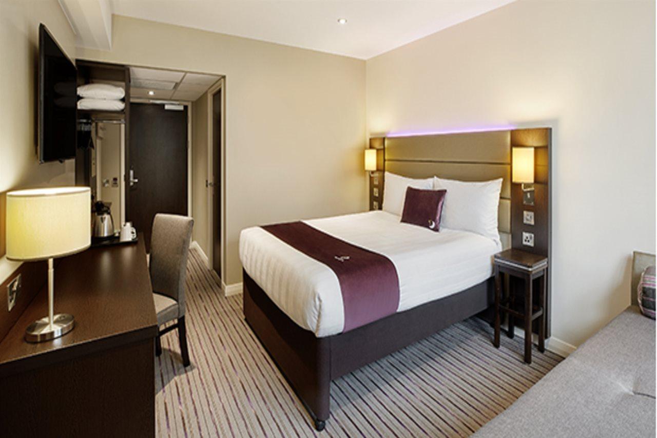 Premier Hotel
