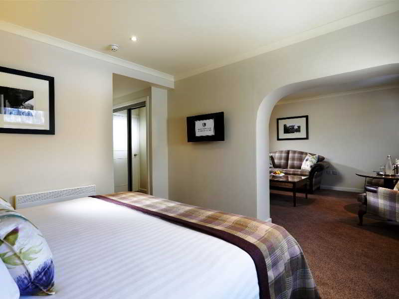 Hotel Macdonald At Macdonald 4*