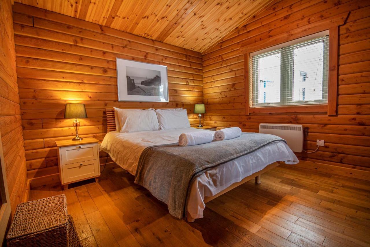 Lodges *