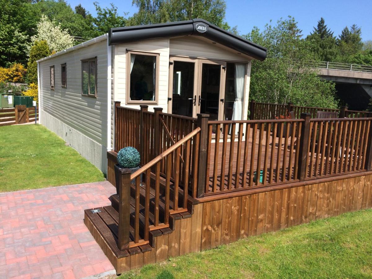 Riverbank Holiday home *