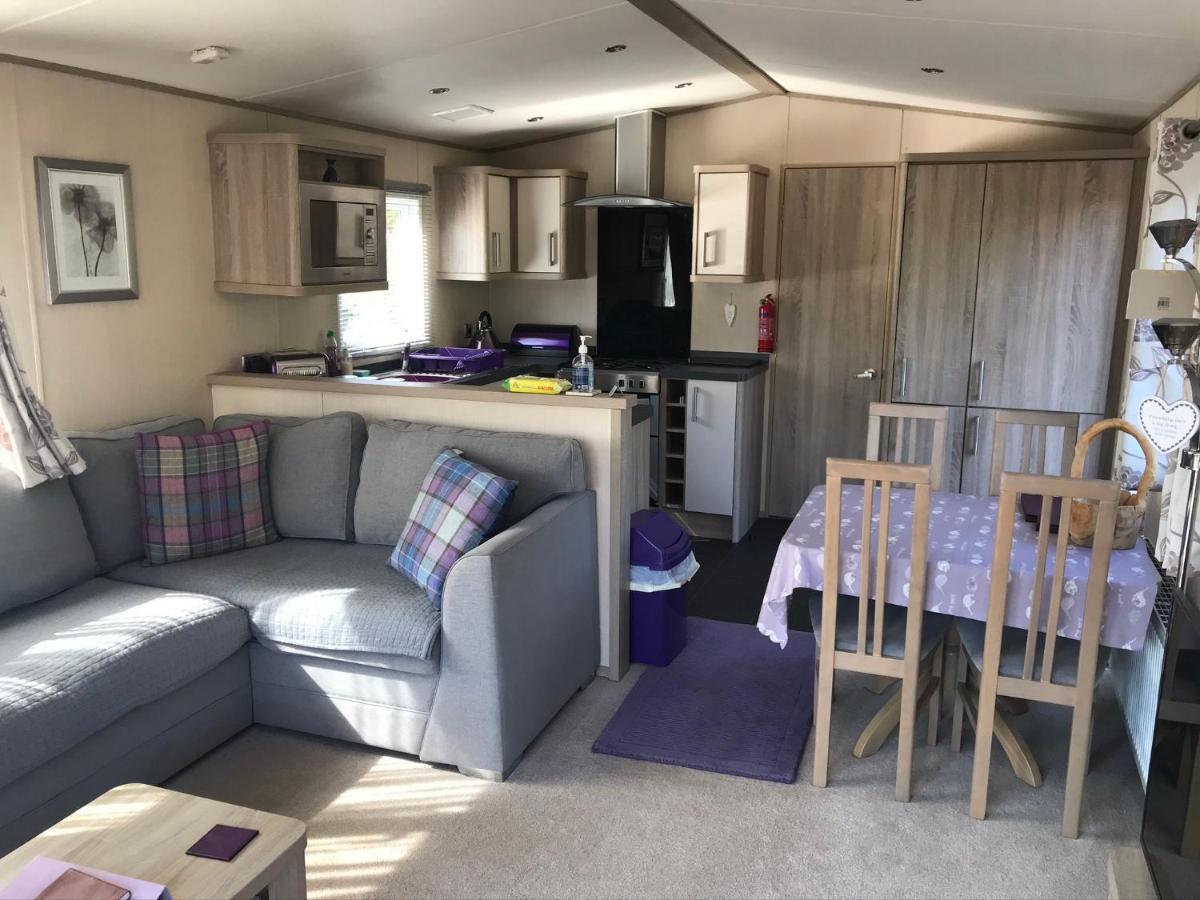 Riverbank Holiday home