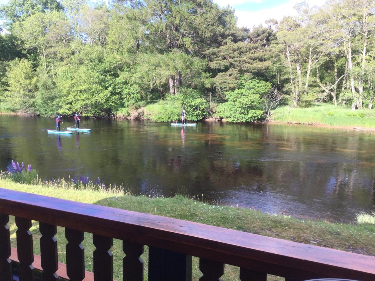 Riverside Retreat *