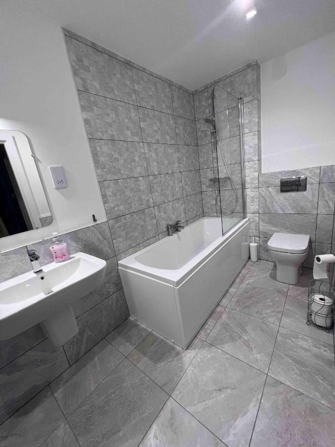 Caledonia Place Holiday home