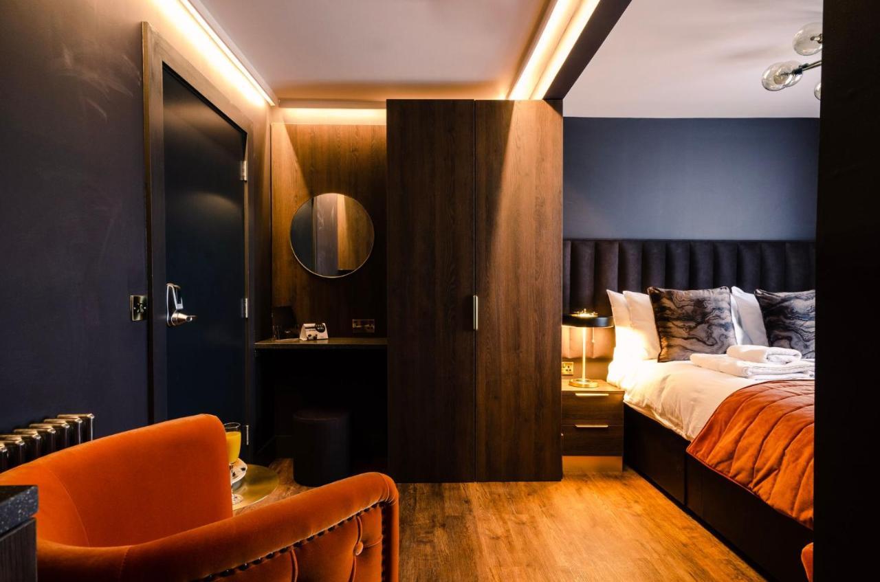 Apartment Sweeney One *