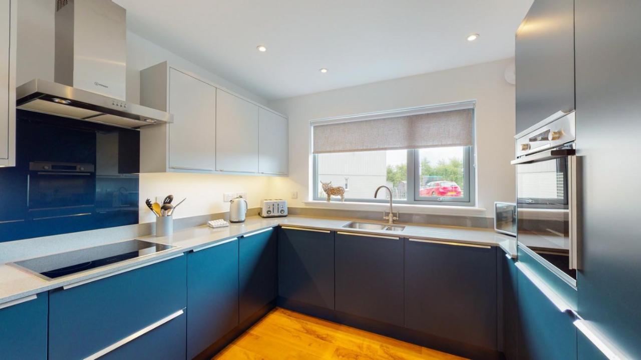 31 Caledonia Place * Aviemore