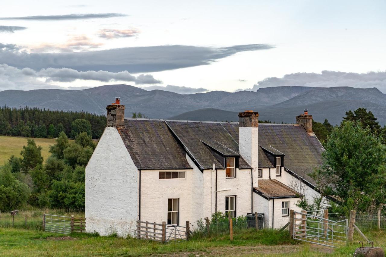 Achnahatnich House * Aviemore
