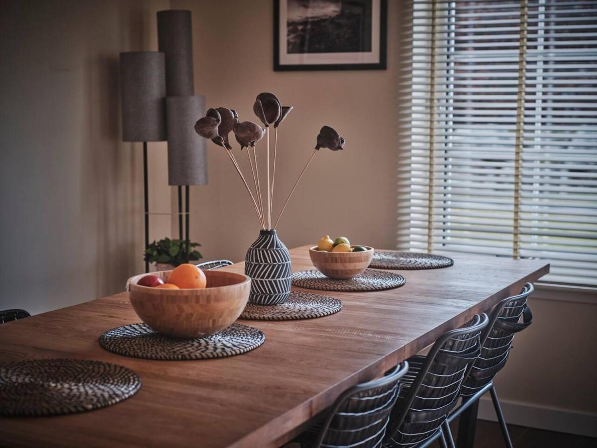 The Steadings, Luxury 5 Star Rated 3 Bed With Cinema Garden And Parking Apartment *