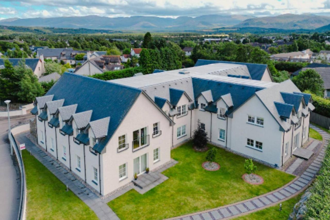 The Steadings, Luxury 5 Star Rated 3 Bed With Cinema Garden And Parking Apartment Aviemore
