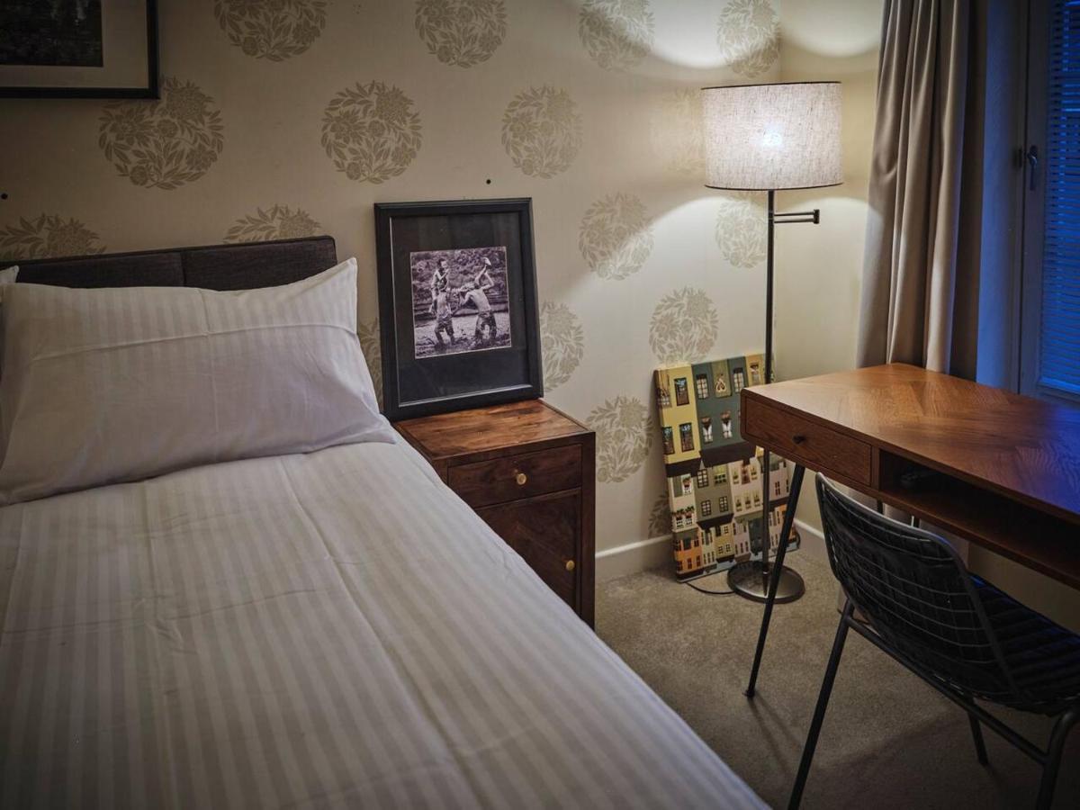 The Steadings, Luxury 5 Star Rated 3 Bed With Cinema Garden And Parking Apartment