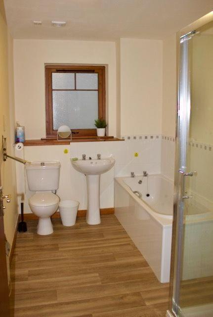 Holiday home Taigh Munro *