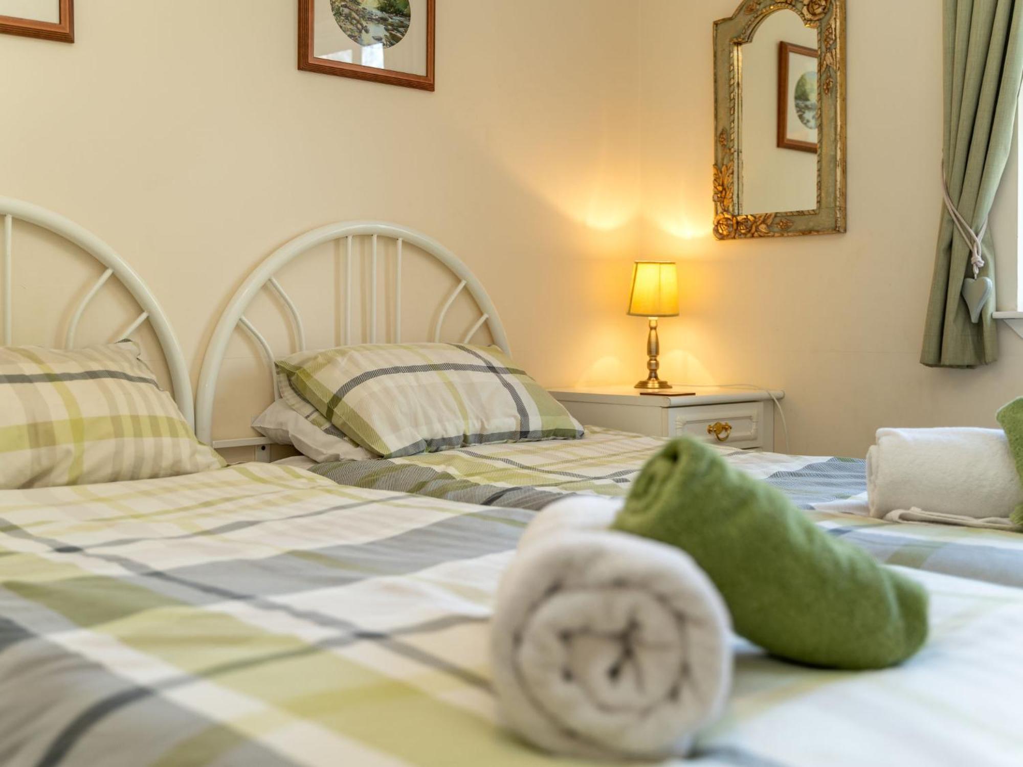 Falcon By Interhome Aviemore