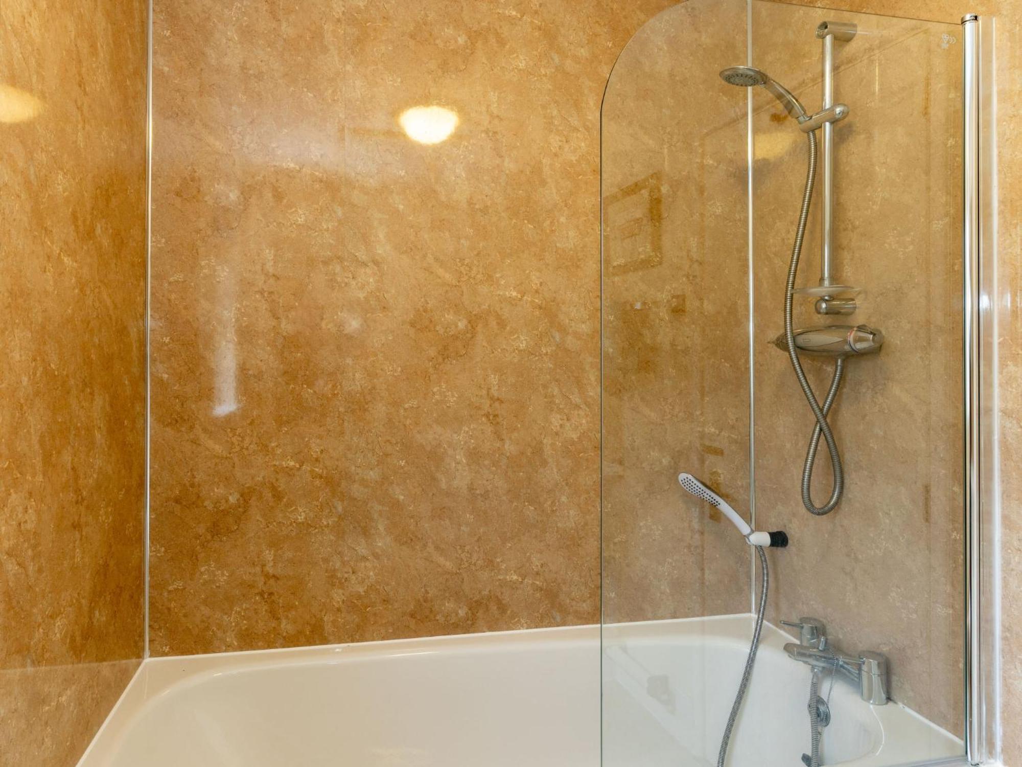 Falcon By Interhome Aviemore