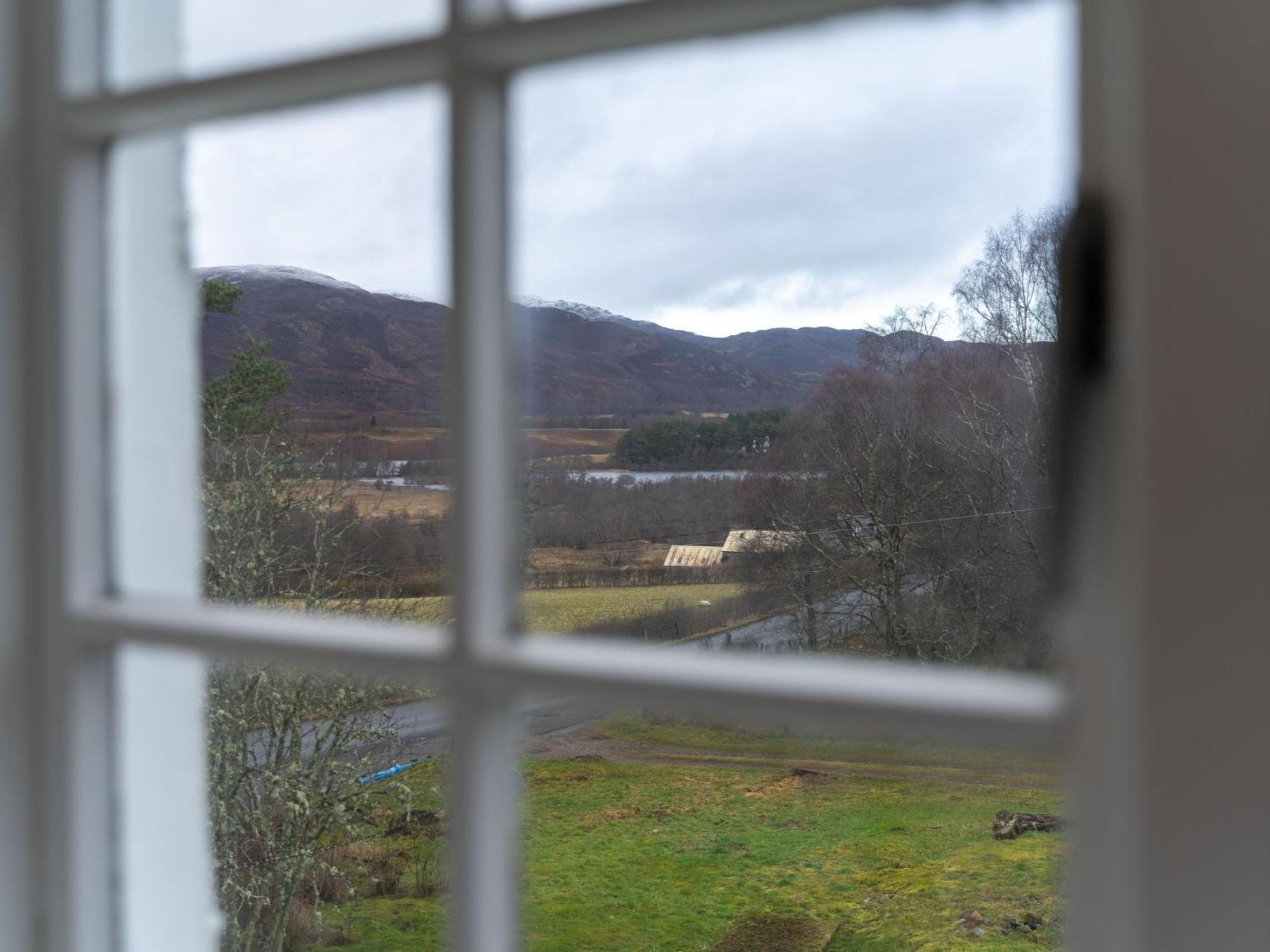 2 Railway By Interhome * Aviemore