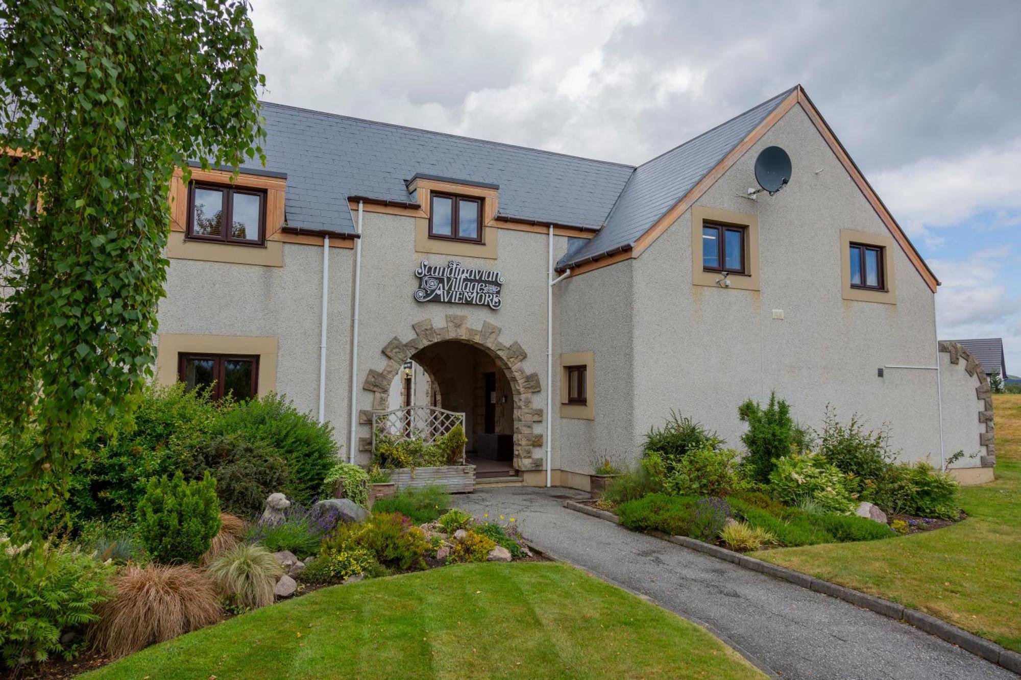 Scandinavian Village Ltd Hotel 4*