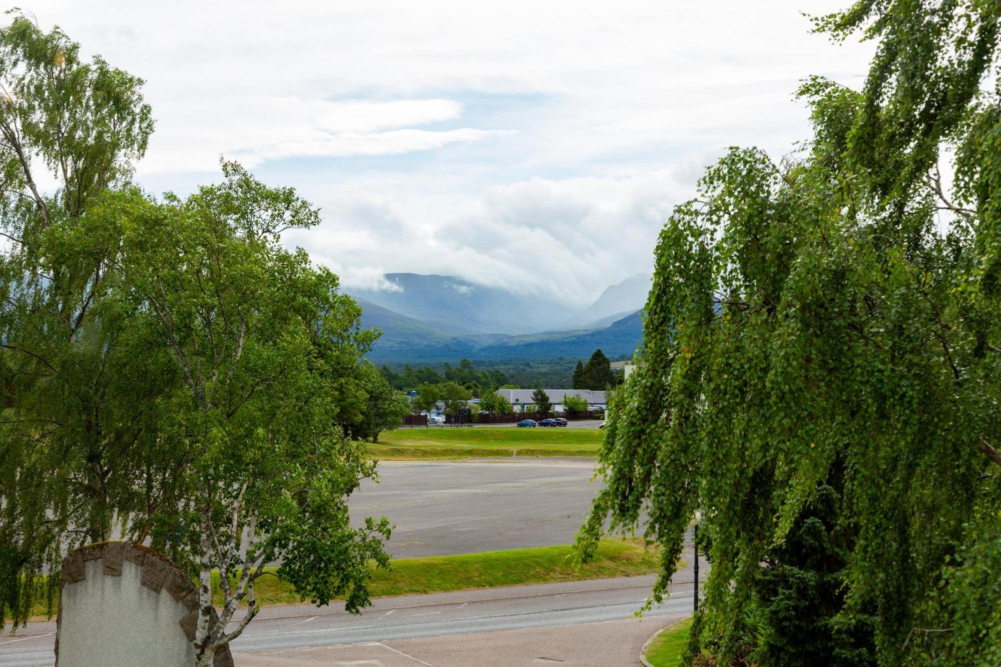 Hotel Scandinavian Village Ltd 4*