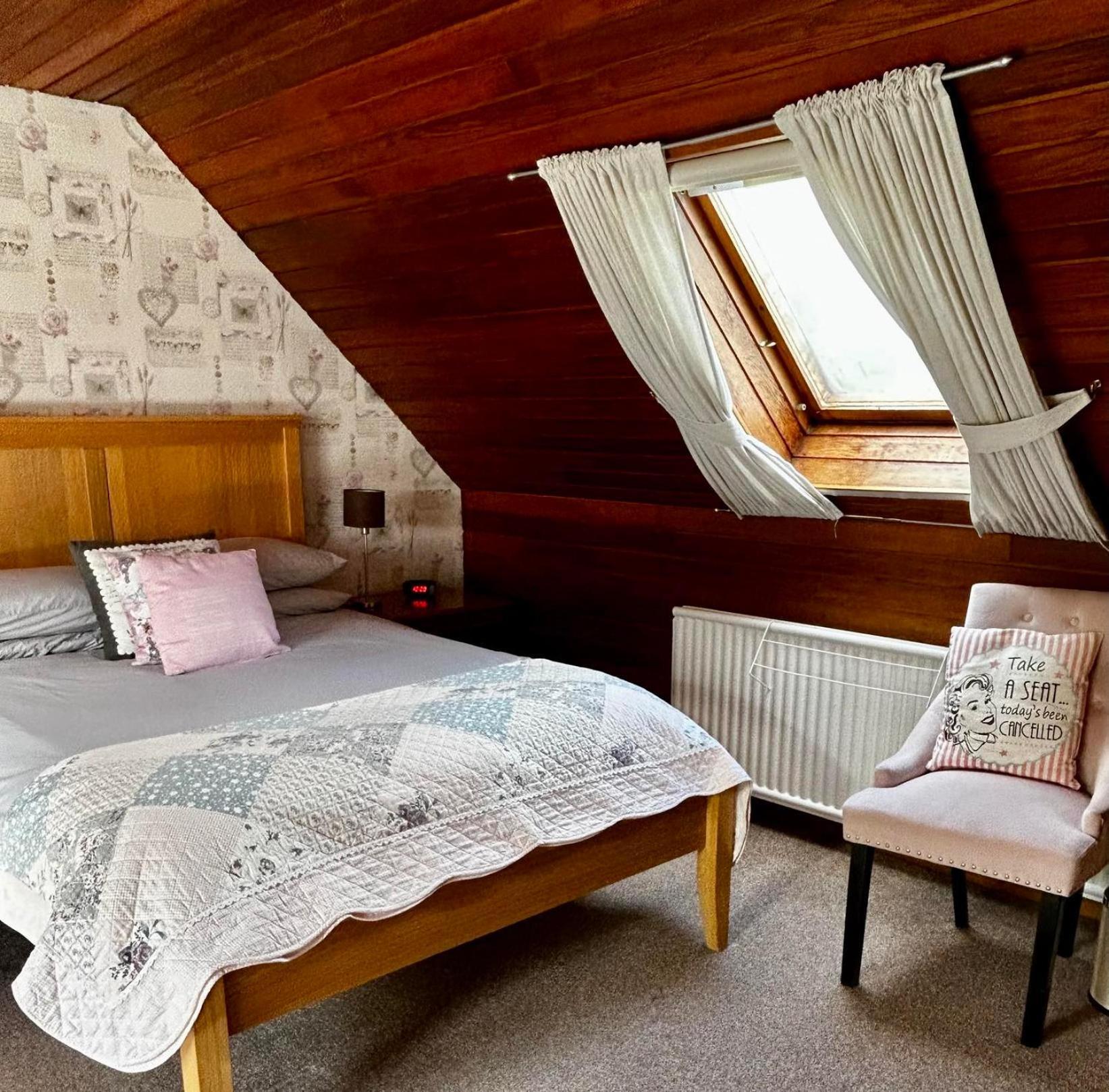 Bed & Breakfast Dunroamin