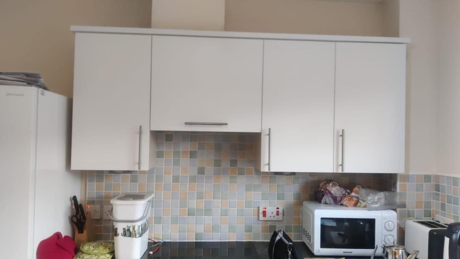 Sunbury Apartment *