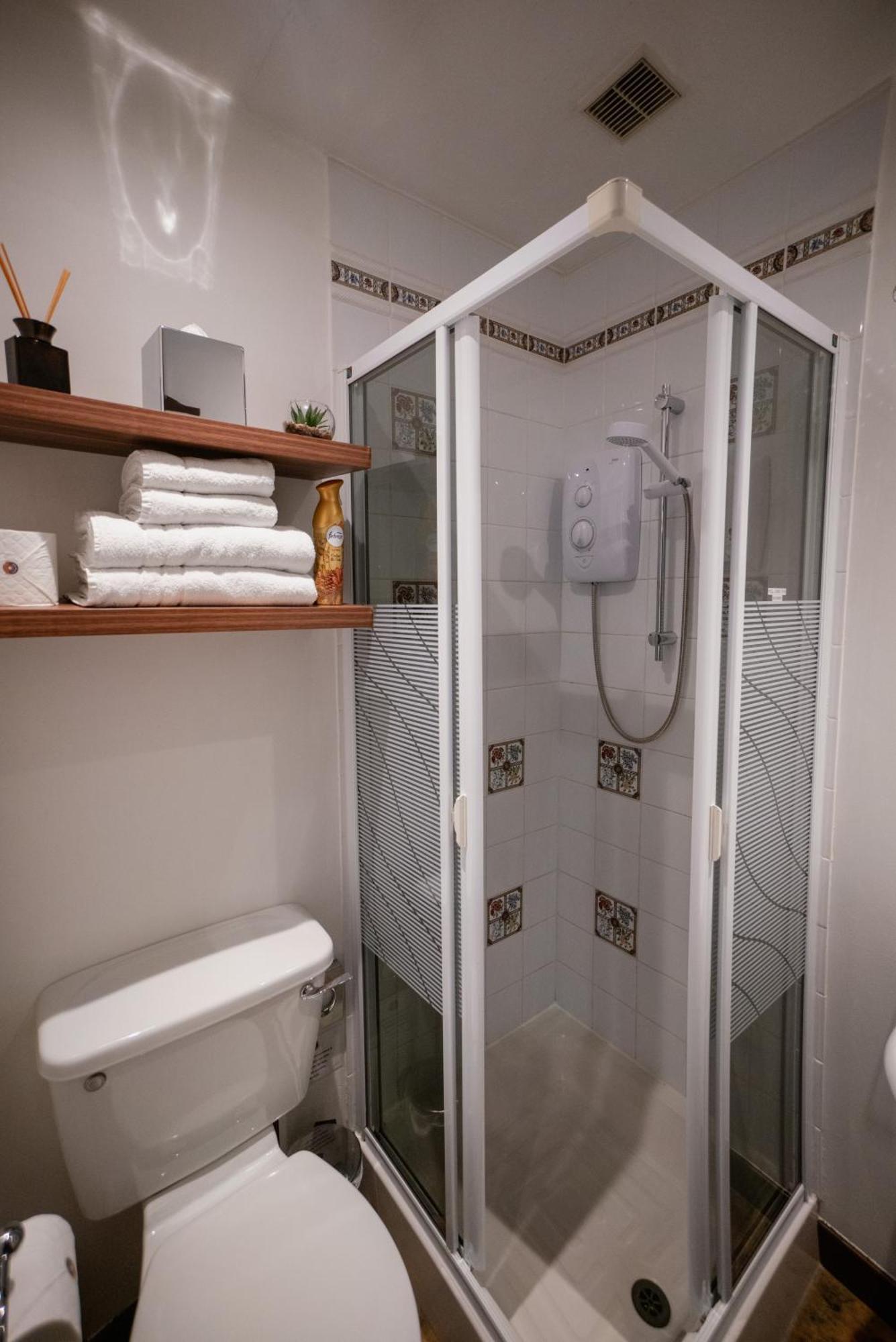 Eriskay And Glamping Bed & Breakfast Aviemore
