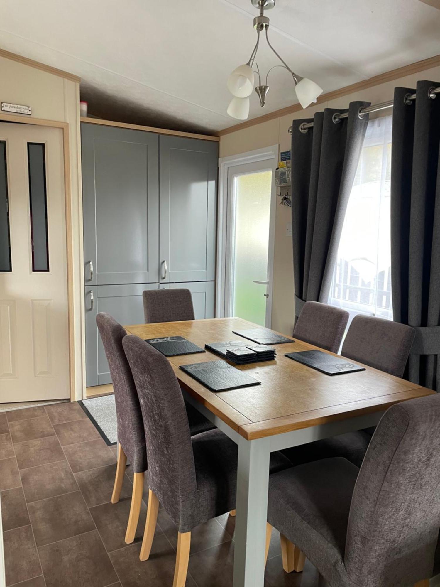 Freedom Lodge-aviemore With Free Starlink Superfast Broadband 150mbps - Bedding And Towels Included - Pet Free * Aviemore