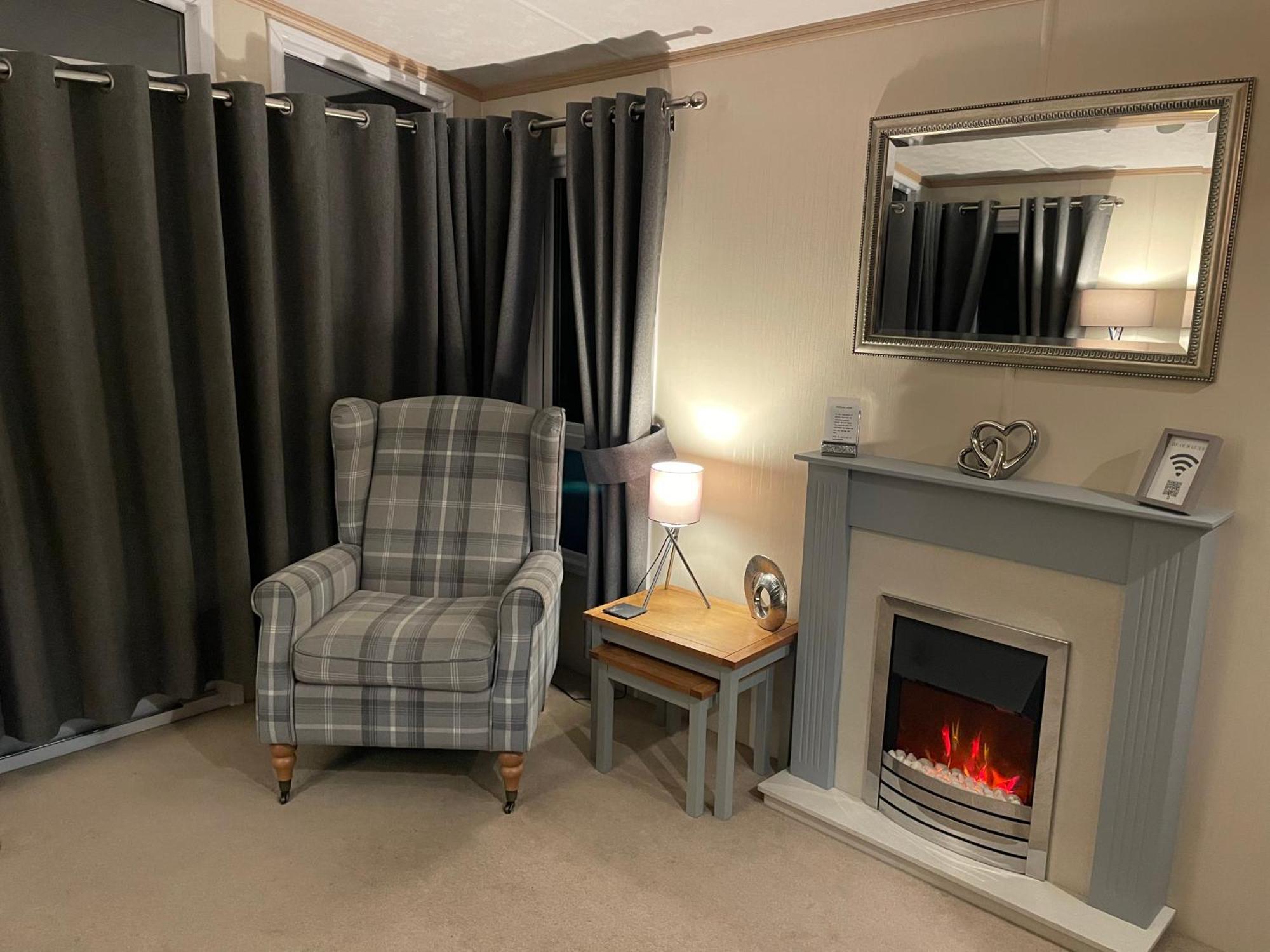 Freedom Lodge-aviemore With Free Starlink Superfast Broadband 150mbps - Bedding And Towels Included - Pet Free *