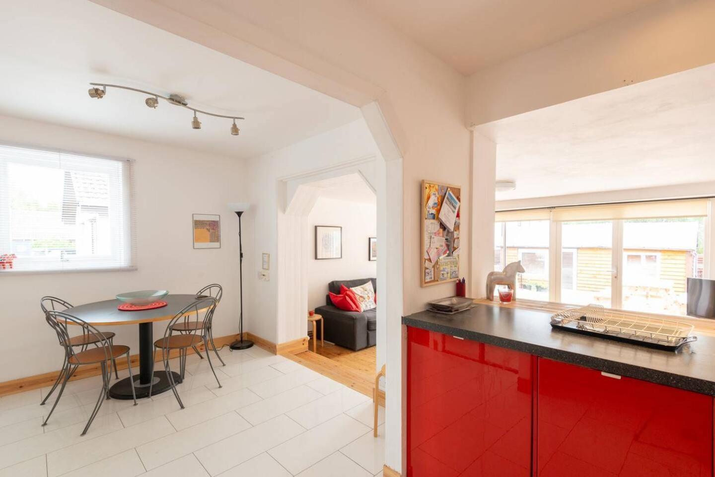 4guests-2br-privategarden-freeparking