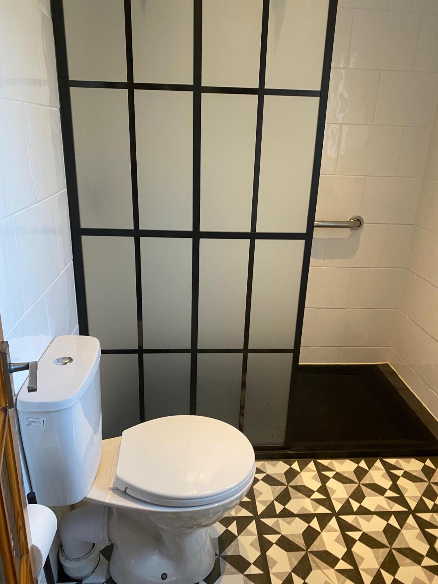 4guests-2br-privategarden-freeparking *