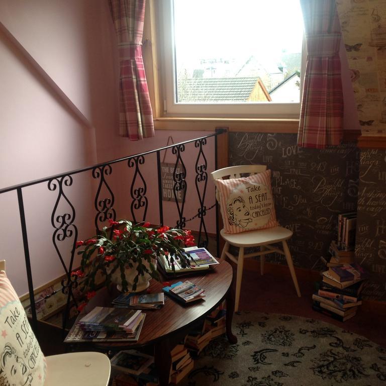 Bed & Breakfast Dunroamin 4*
