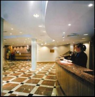 Hotel Macdonald Academy