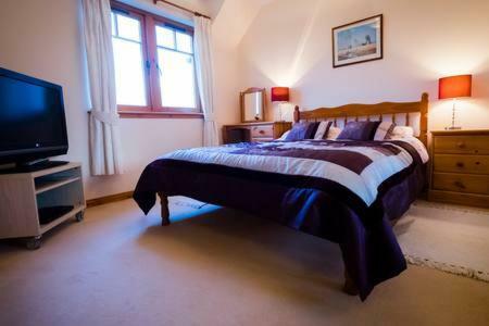 Sunbury Apartment *