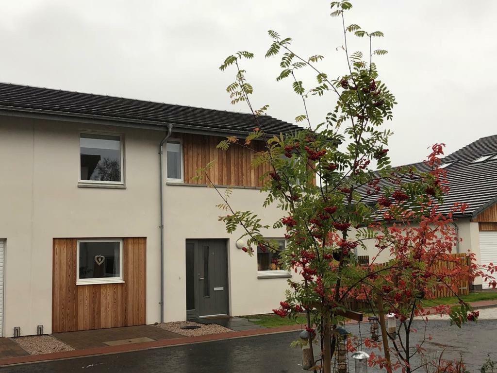 9 Milton Side * Aviemore
