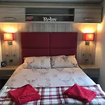 Riverbank Lodge