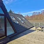 Dalfern Lodge
