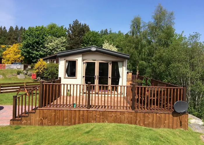 Riverbank Lodge