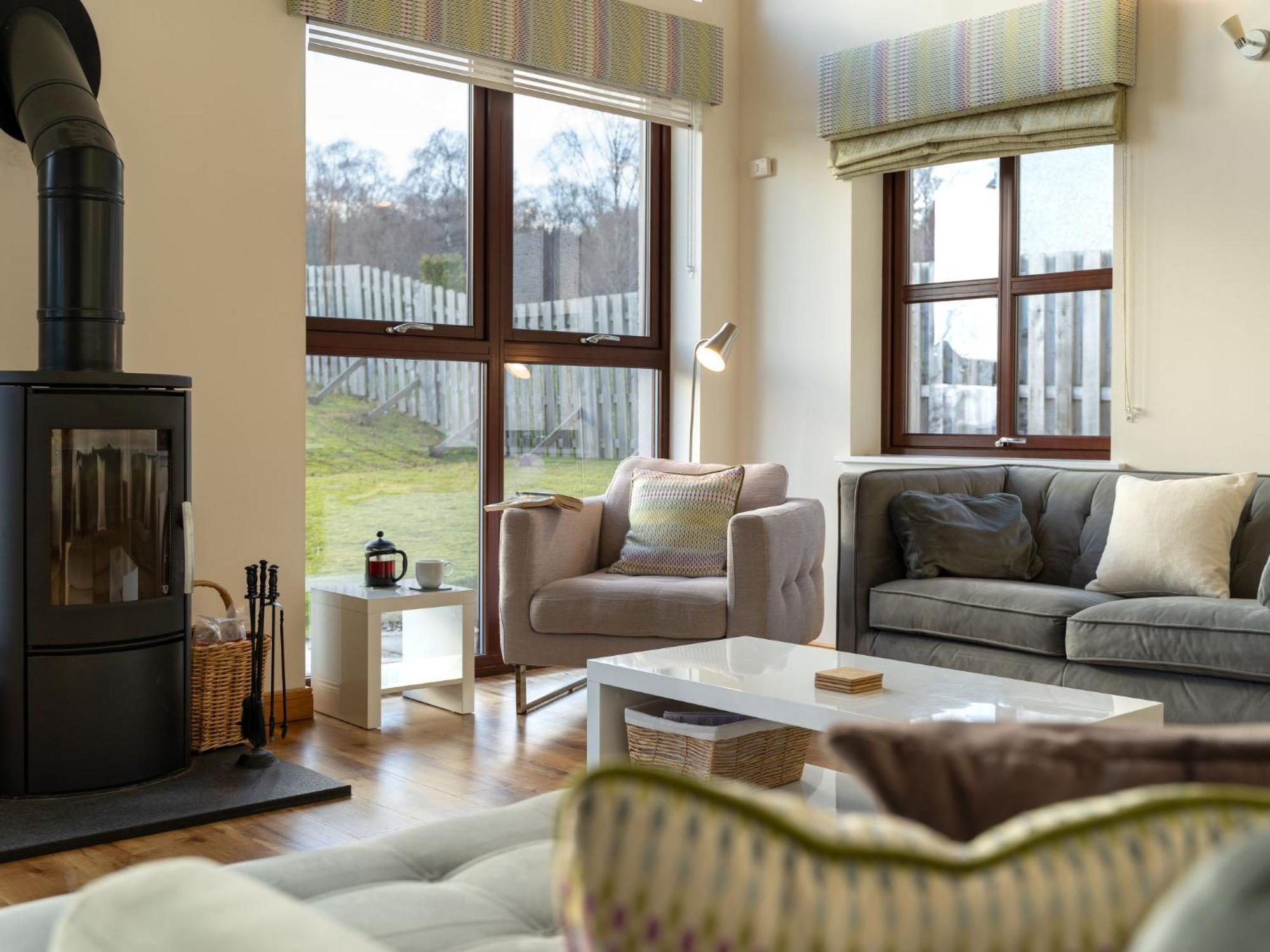 Pineways By Interhome * Aviemore