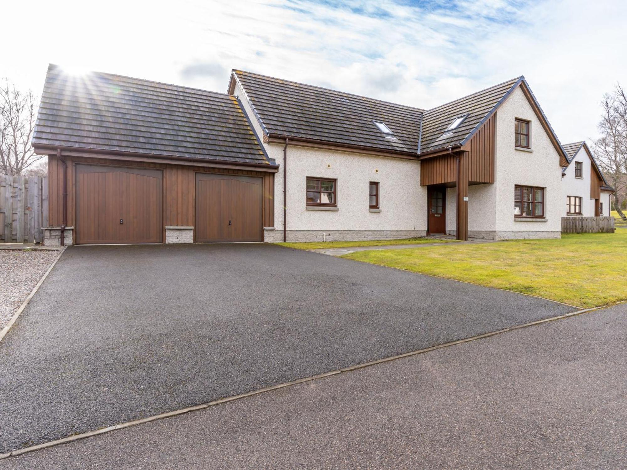 Pineways By Interhome Aviemore