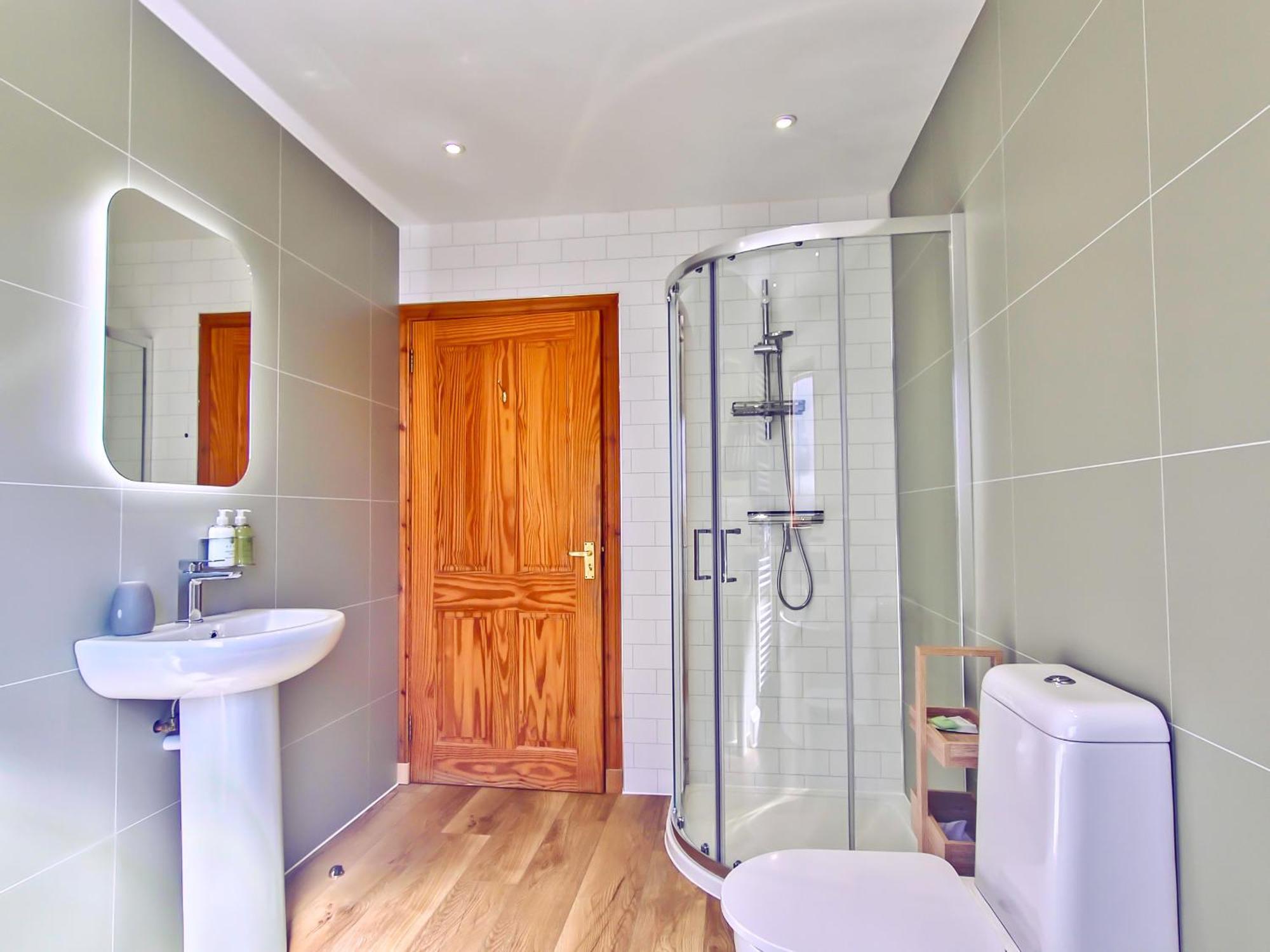 Dalfern Holiday home